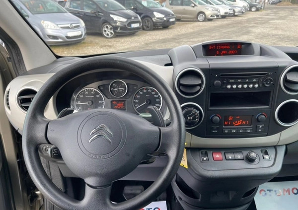 Citroen Berlingo cena 32900 przebieg: 229000, rok produkcji 2013 z Lębork małe 704
